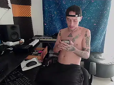 patrik tattoo  online show from 12-27-24, 07:03