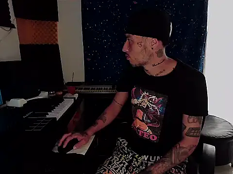 patrik tattoo  online show from 12-30-24, 01:36