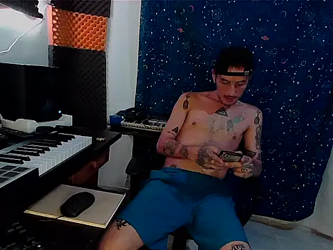 patrik tattoo  online show from 01-31-25, 01:33