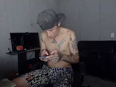 Snapshot of patrik_tattoo_ chatting on 04-02-26, 05:49 patrik tattoo online show from 04-02-26, 05:49