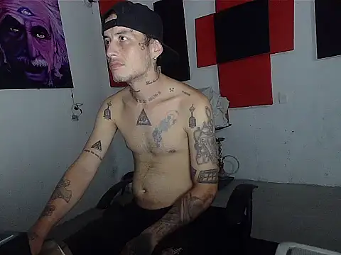 Snapshot of patrik_tattoo_ chatting on 04-20-26, 05:21 patrik tattoo online show from 04-20-26, 05:21