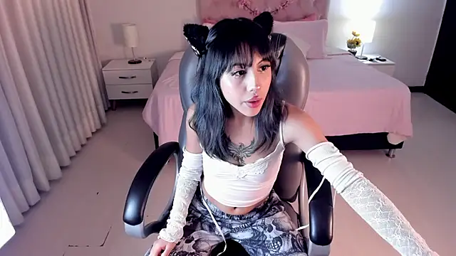 Kitty Pam online show from 02-18-25, 03:10