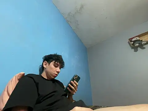 Omaaaaaaa00001 online show from 02-28-25, 12:32