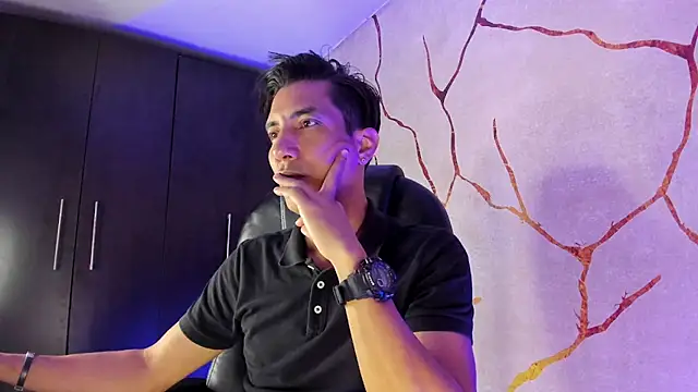 EdwardVlad online show from 12-04-24, 07:23