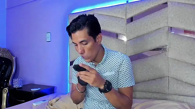 EdwardVlad online show from 12-28-24, 07:43