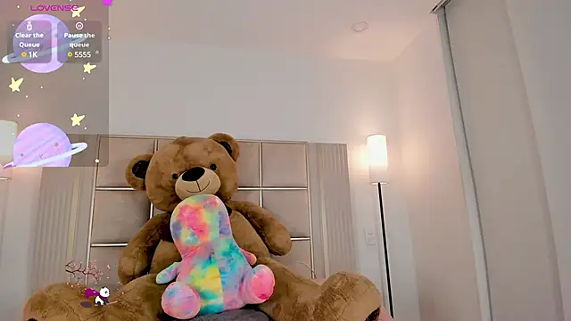 saraamiller  online show from 03-10-25, 04:07