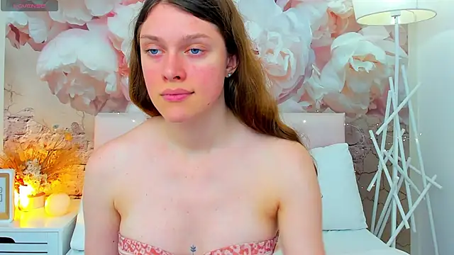 Snapshot of JaneBrowni chatting on 06-28-26, 12:11 JaneBrowni online show from 06-28-26, 12:11