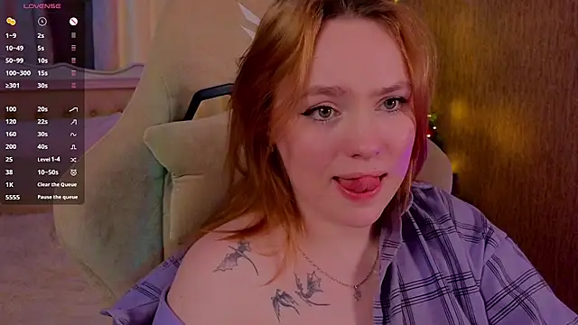Snapshot of Kari_Lunna chatting on 01-05-25, 08:00 Kari Lunna online show from 01-05-25, 08:00