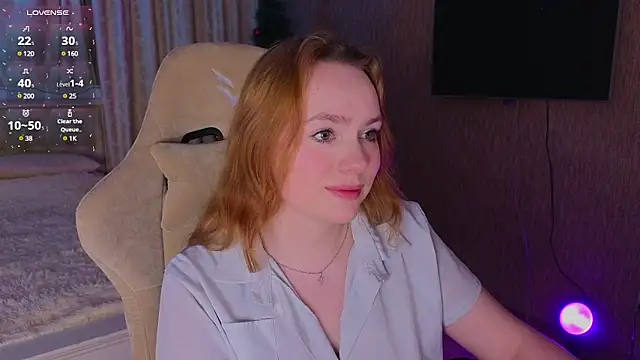 Snapshot of Kari_Lunna chatting on 01-10-25, 03:18 Kari Lunna online show from 01-10-25, 03:18