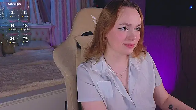 Snapshot of Kari_Lunna chatting on 01-18-25, 03:20 Kari Lunna online show from 01-18-25, 03:20