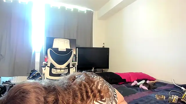 ENGLISHEMILY 69 online show from 01-30-25, 11:44