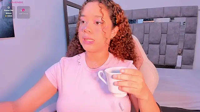 zulyjones online show from 10-10-25, 12:37