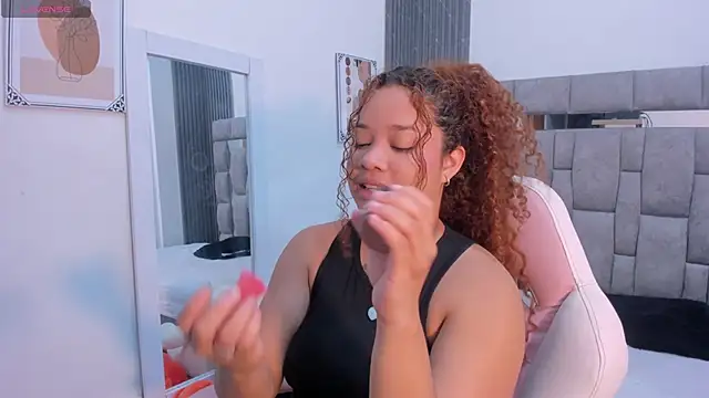 zulyjones online show from 04-14-26, 12:44