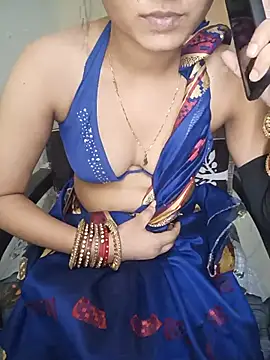 Snapshot of Hot__Mirchi chatting on 06-20-26, 05:16 Hot Mirchi online show from 06-20-26, 05:16