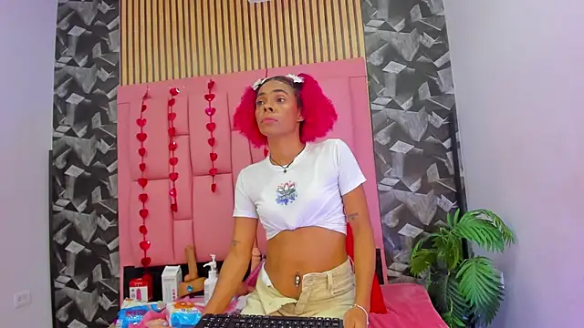 Brithanyslim online show from 03-10-26, 07:41