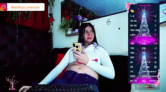 Snapshot of Madisson_Ivanova chatting on 12-07-24, 05:26 Madisson Ivanova online show from 12-07-24, 05:26