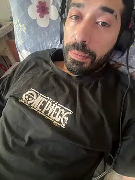 Snapshot of djtimka chatting on 05-12-26, 12:35 djtimka online show from 05-12-26, 12:35