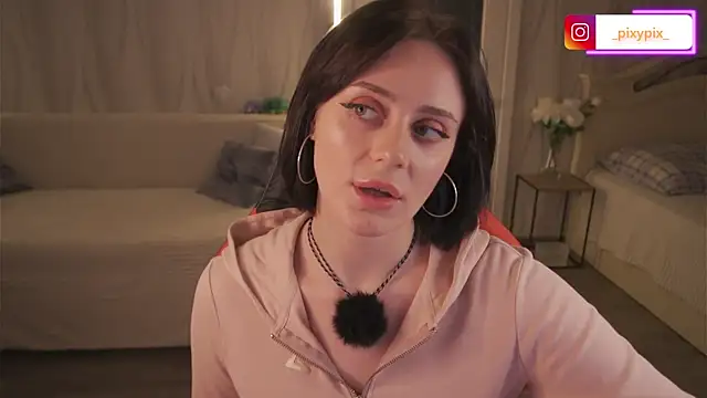 Emmi Flowers online show from 05-18-26, 01:50