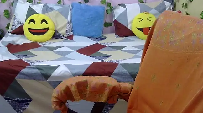 Snapshot of Bold_Pooja chatting on 02-04-25, 03:44 Bold Pooja online show from 02-04-25, 03:44