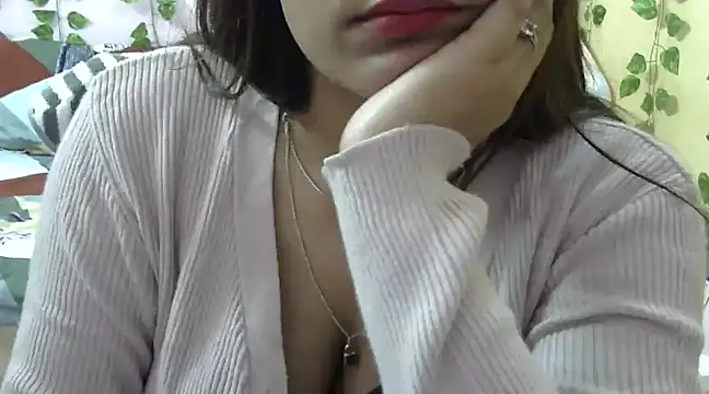 Snapshot of Bold_Pooja chatting on 02-21-25, 04:40 Bold Pooja online show from 02-21-25, 04:40