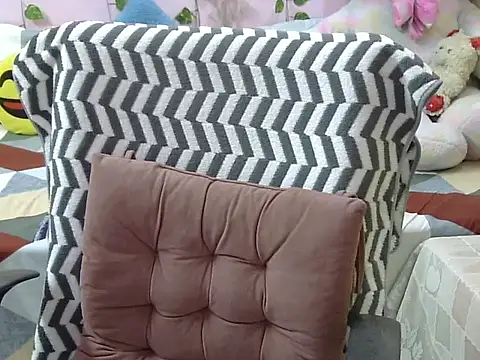 Snapshot of Bold_Pooja chatting on 09-27-25, 05:01 Bold Pooja online show from 09-27-25, 05:01