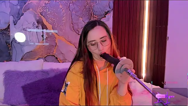 centaurigirl online show from 12-15-25, 12:37