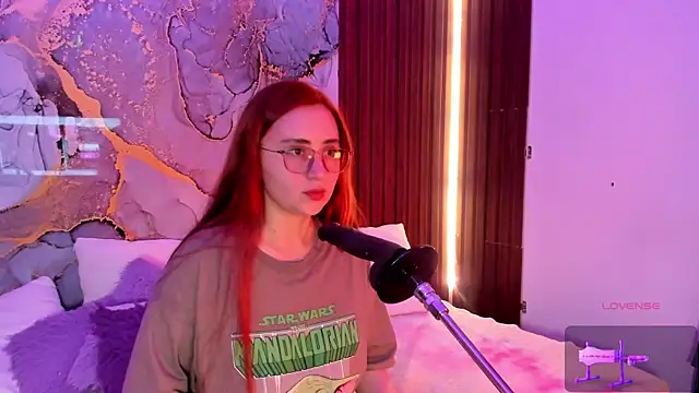 centaurigirl online show from 12-22-25, 02:30