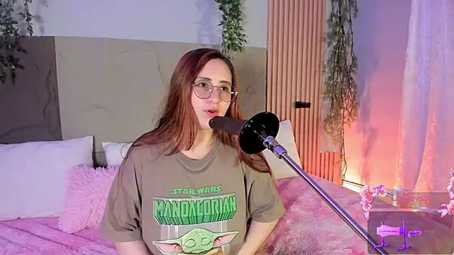 centaurigirl online show from 04-05-26, 04:37