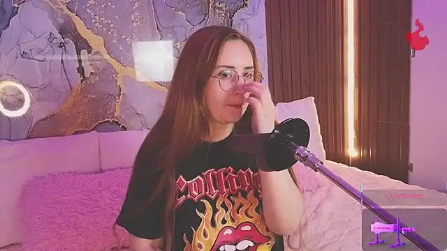 centaurigirl online show from 06-01-26, 03:30