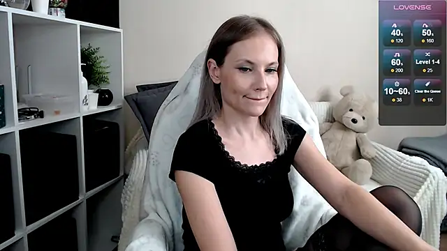 Snapshot of Sunny_bunny6 chatting on 07-17-26, 07:52 Sunny bunny6 online show from 07-17-26, 07:52
