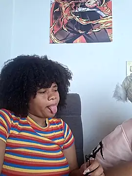 Snapshot of DANIELA_MICHEL chatting on 02-15-25, 03:39 DANIELA MICHEL online show from 02-15-25, 03:39