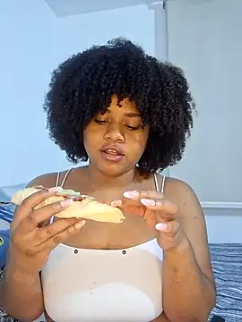 Snapshot of DANIELA_MICHEL chatting on 03-16-25, 03:58 DANIELA MICHEL online show from 03-16-25, 03:58