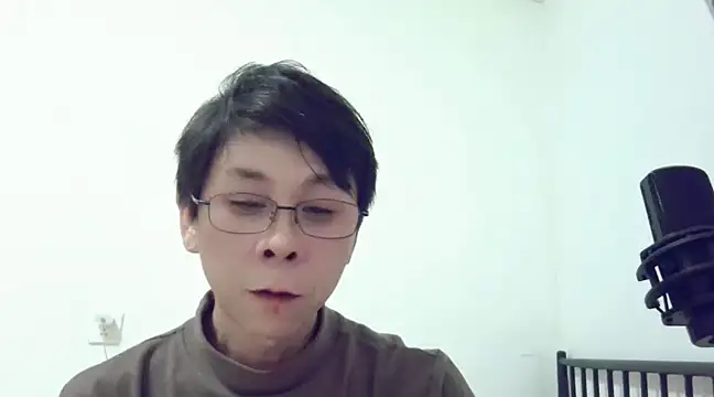 Snapshot of TGH521 chatting on 12-20-24, 05:14 TGH521 online show from 12-20-24, 05:14