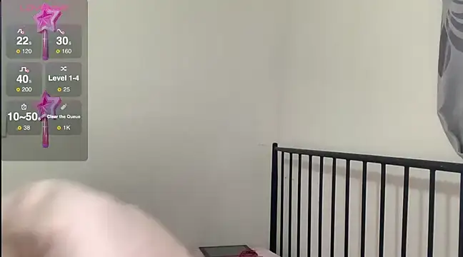 Snapshot of TGH521 chatting on 01-09-25, 04:08 TGH521 online show from 01-09-25, 04:08