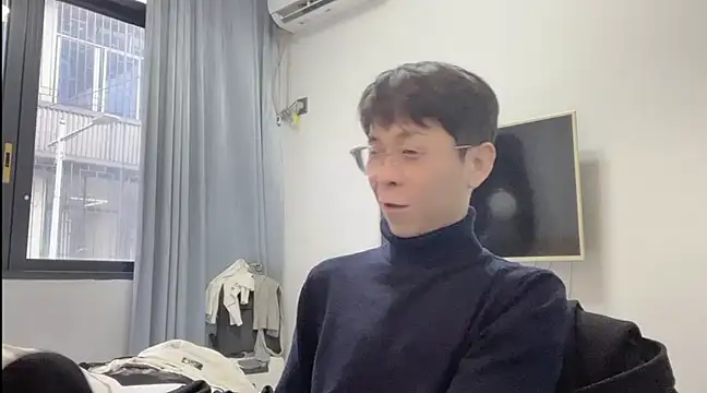 Snapshot of TGH521 chatting on 01-25-25, 04:23 TGH521 online show from 01-25-25, 04:23