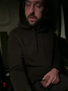 Snapshot of _Haptic_ chatting on 12-16-24, 04:13 Haptic online show from 12-16-24, 04:13