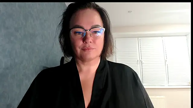 Nora Star online show from 03-16-26, 06:12