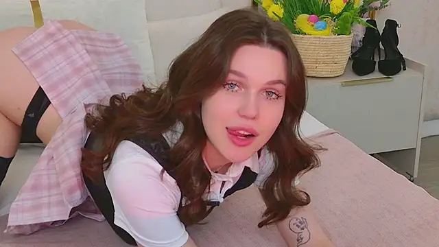 RihannaRose online show from 04-09-26, 04:45