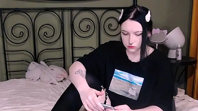 Snapshot of BlackyTea chatting on 09-08-25, 11:04 BlackyTea online show from 09-08-25, 11:04