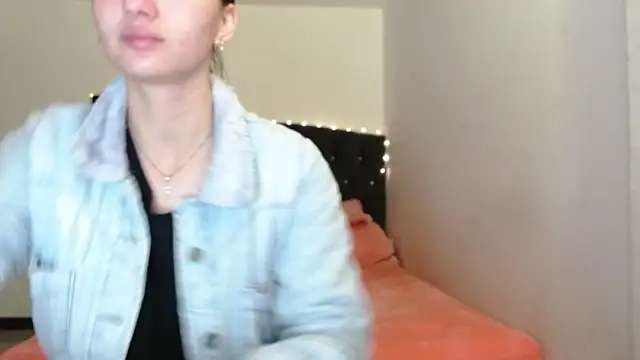 holy juli online show from 03-26-26, 05:13