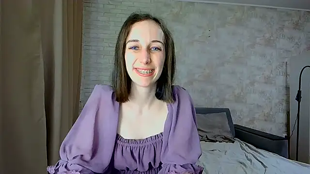 Snapshot of Anika_bloom chatting on 06-25-26, 02:00 Anika bloom online show from 06-25-26, 02:00