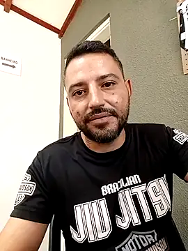 P4uzud4O online show from 03-21-26, 01:37