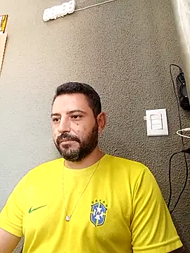 P4uzud4O online show from 04-05-26, 11:18