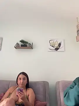 Snapshot of Nickiiiii chatting on 02-10-25, 06:35 Nickiiiii online show from 02-10-25, 06:35