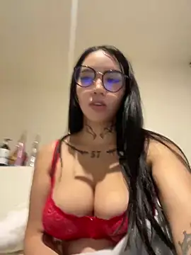 Snapshot of Nickiiiii chatting on 03-16-25, 06:31 Nickiiiii online show from 03-16-25, 06:31