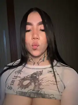 Nickiiiii online show from 02-03-26, 06:40