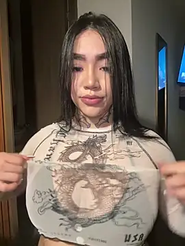 Nickiiiii online show from 03-08-26, 05:55