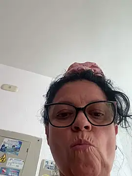 Sharongirl07 online show from 11-19-25, 03:45