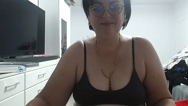 Snapshot of Amandamuller1982 chatting on 10-22-25, 09:03 Amandamuller1982 online show from 10-22-25, 09:03