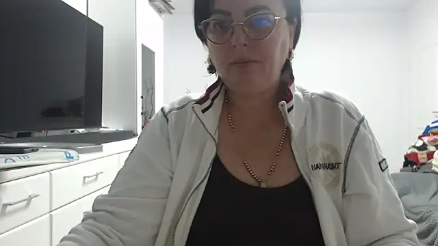 Snapshot of Amandamuller1982 chatting on 11-06-25, 08:54 Amandamuller1982 online show from 11-06-25, 08:54